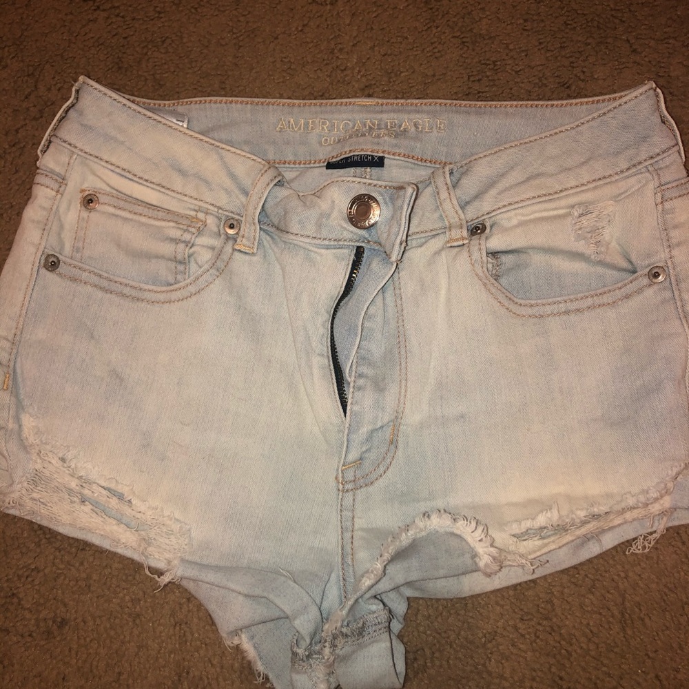 American eagle light wash jean shorts
